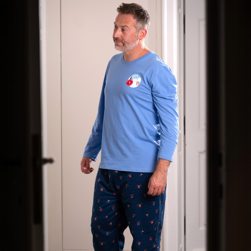 Blauwe winterpyjama in flannel voor vrouwen met skiërs